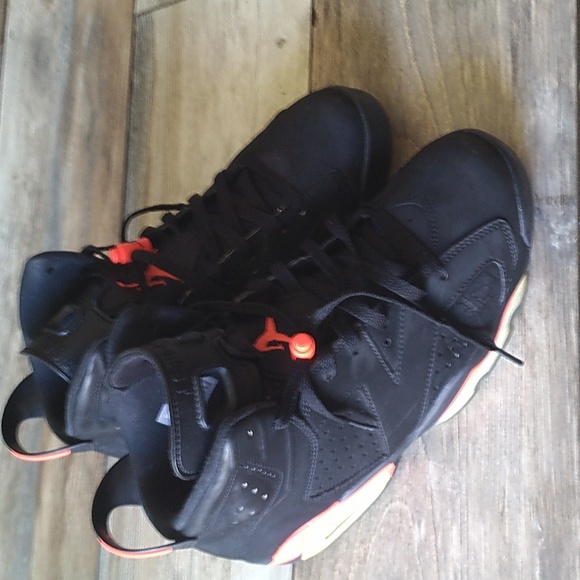 Nike Air Jordan 6 Retro "Infrared" (2014) - Picture 2 of 6
